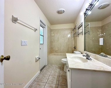 565 Limerick Drive - Photo Thumbnail 28