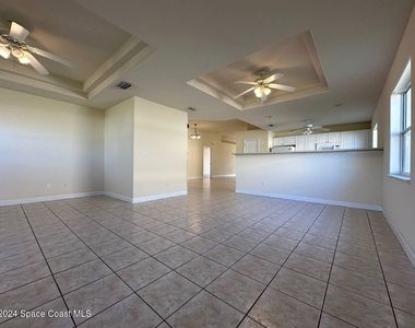 565 Limerick Drive - Photo Thumbnail 8
