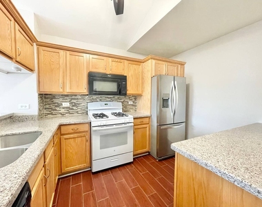 1950 Middlebury Drive - Photo Thumbnail 4