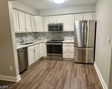 6168 Principia Drive - Photo Thumbnail 4