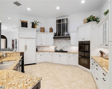 18580 Verona Lago Drive - Photo Thumbnail 10