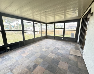 511 Dinner Street Ne - Photo Thumbnail 16
