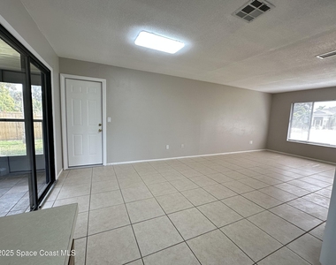 511 Dinner Street Ne - Photo Thumbnail 3