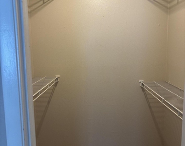 511 Dinner Street Ne - Photo Thumbnail 8