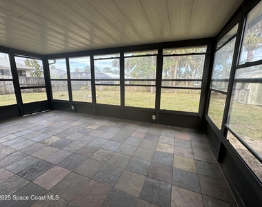 511 Dinner Street Ne - Photo Thumbnail 15