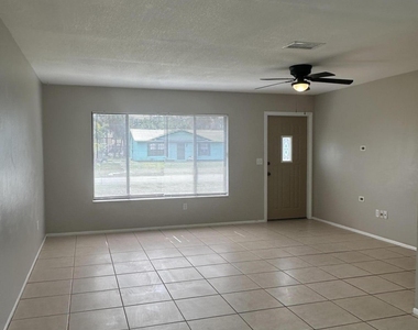 511 Dinner Street Ne - Photo Thumbnail 1