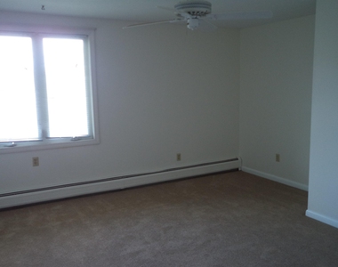 387 Main - Photo Thumbnail 15