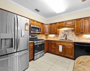 3324 Sunrise Boulevard - Photo Thumbnail 5