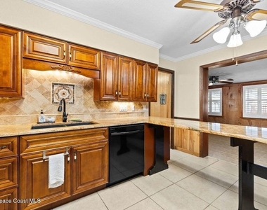 3324 Sunrise Boulevard - Photo Thumbnail 6
