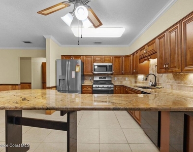 3324 Sunrise Boulevard - Photo Thumbnail 7