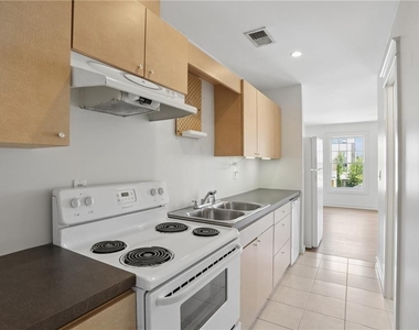 292 Fortune Street Ne - Photo Thumbnail 7