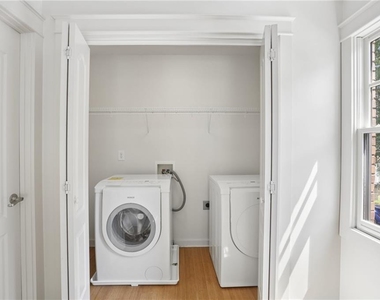 292 Fortune Street Ne - Photo Thumbnail 5