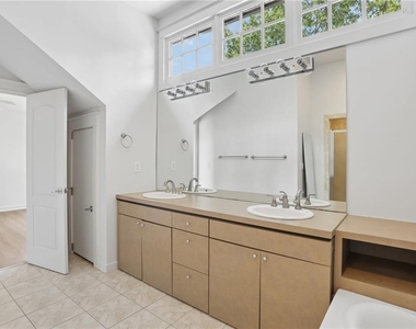 292 Fortune Street Ne - Photo Thumbnail 15