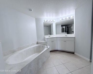 8903 Laguna Lane - Photo Thumbnail 19
