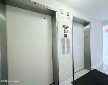 8903 Laguna Lane - Photo Thumbnail 4