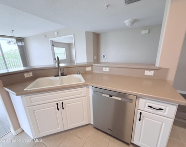 8903 Laguna Lane - Photo Thumbnail 12