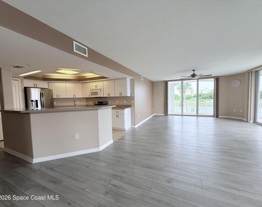 8903 Laguna Lane - Photo Thumbnail 14
