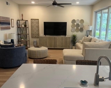 10800 Palazzo Way - Photo Thumbnail 3