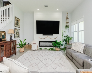 4870 Frattina Street - Photo Thumbnail 5