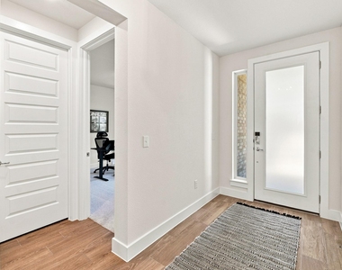 9608 Hamadryas Dr - Photo Thumbnail 13