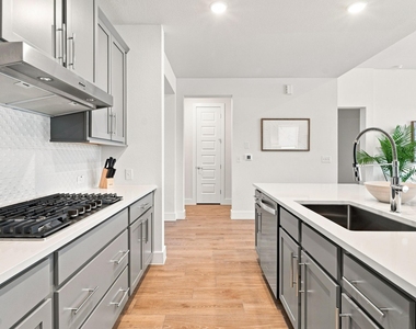 9608 Hamadryas Dr - Photo Thumbnail 10