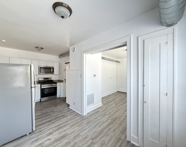 1605 N Mcvicker Street - Photo Thumbnail 5