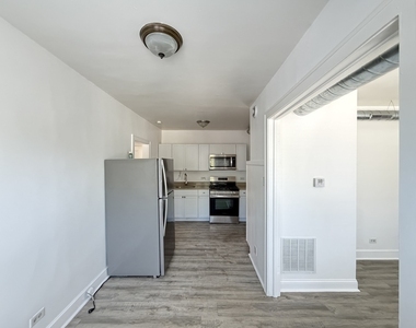 1605 N Mcvicker Street - Photo Thumbnail 6