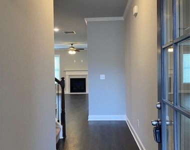 2615 Morgan Place Drive - Photo Thumbnail 2