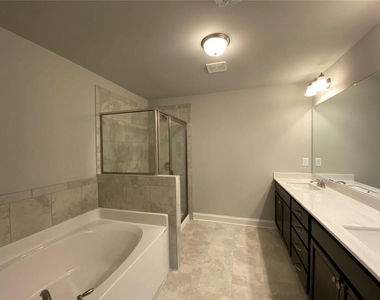 2615 Morgan Place Drive - Photo Thumbnail 13