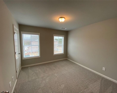 2615 Morgan Place Drive - Photo Thumbnail 21