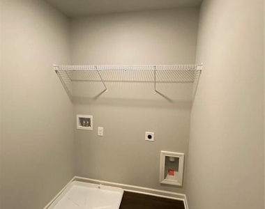 2615 Morgan Place Drive - Photo Thumbnail 18