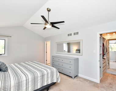 17323 Lakebrook Drive - Photo Thumbnail 14