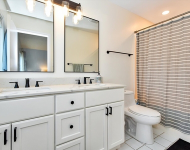 17323 Lakebrook Drive - Photo Thumbnail 16