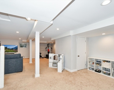 17323 Lakebrook Drive - Photo Thumbnail 21