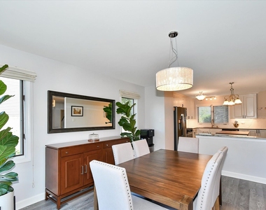 17323 Lakebrook Drive - Photo Thumbnail 8