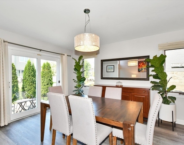 17323 Lakebrook Drive - Photo Thumbnail 7