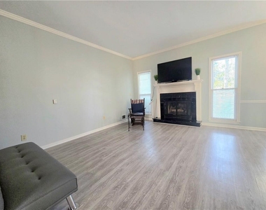 1426 Cambridge Common - Photo Thumbnail 6