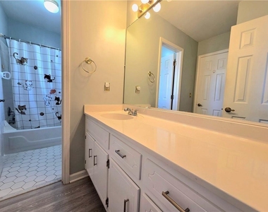 1426 Cambridge Common - Photo Thumbnail 9