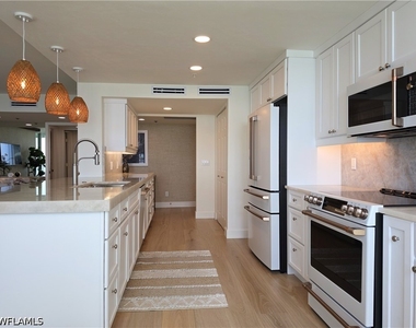 5550 Heron Point Drive - Photo Thumbnail 12