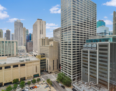 405 N Wabash Avenue - Photo Thumbnail 13