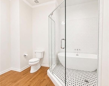 3235 Bentwood Close - Photo Thumbnail 43