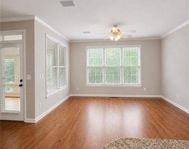 3235 Bentwood Close - Photo Thumbnail 12