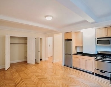 East 68 Street - Photo Thumbnail 1