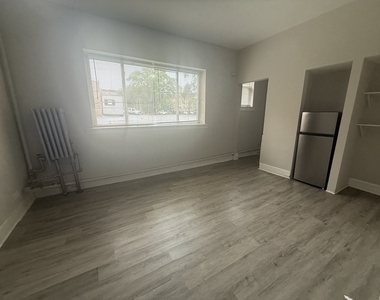 6912 N Ashland Boulevard - Photo Thumbnail 1