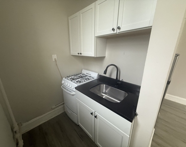 6912 N Ashland Boulevard - Photo Thumbnail 3