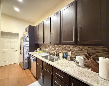 1415 N Campbell Avenue - Photo Thumbnail 2