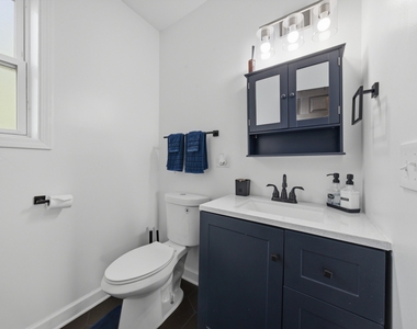7435 S Euclid Avenue - Photo Thumbnail 16