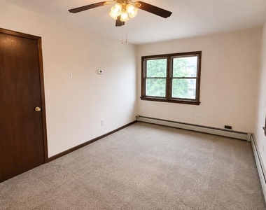 70 Prospect - Photo Thumbnail 12