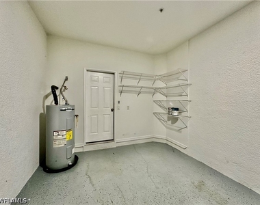 1164 Oxford Lane - Photo Thumbnail 28