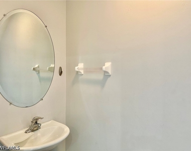 1164 Oxford Lane - Photo Thumbnail 15